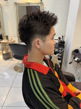 アイズ 海老名(AIZU) スパイキーショート×ピンパーマ 短髪 メンズショート 眉毛