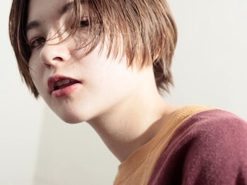 ヒカリスヘアー 吹田店の写真/美しいフォルム×大人女性の魅力を引き出すショートヘアに☆技術力とセンスであなたに似合うスタイルを！