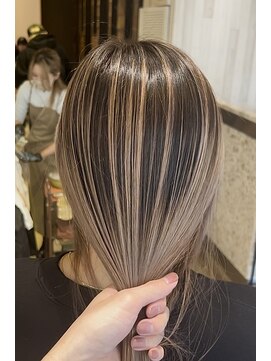 ラグーン(LAGOON) バレイヤージュグレージュハイライトダブルカラーケアブリーチ