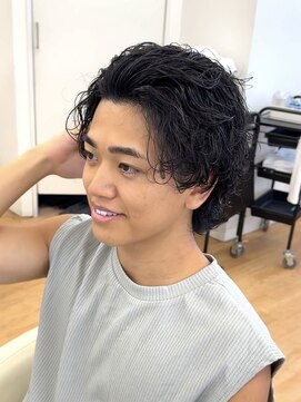 ビカム 名駅(become) 【黒髪サーフカールセンターパート】コンマバングスパイラル