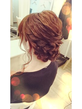 マカリィ 上野御徒町店(Makalii) 波ウェーブアップ