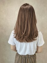 ミューバイケンジ(miu by KENJE)&nbsp;miu　大人女子のロングレイヤーとくすみベージュ