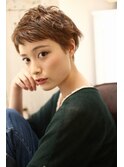 ナチュラル×モードな大人ベリーショート