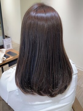 アイ(I.) 【 Ｉ. 】30代40代におすすめハイライトショート　川口