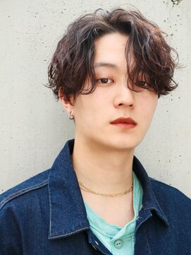 オーシャントーキョー 原宿(OCEAN TOKYO) 波巻きセンターパート/ツーブロック/黒髪/パーマ