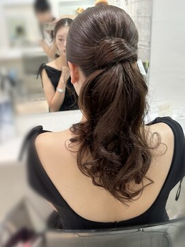 ヘアセット&メイク専門店 カスミ(Kasumi) 綺麗めポニーテール