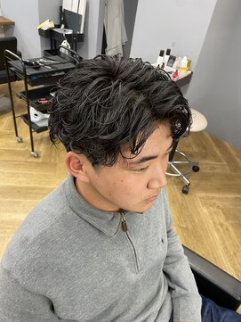 アレス バイ シカ 神戸三宮元町店(ALLES by Cica) スーツ短髪ツーブロック束感黒髪シークレットパーマ流行