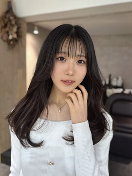 フィーカ(fiica) ミディアムレイヤー　フェイスレイヤー