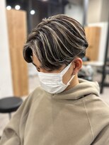 ハイライトセンターパートメッシュダブルカラーツーブロック
