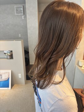 ナネヘアー(8. nane hair) オリーブベージュ