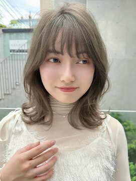 クーエフー(coo et fuu) オリーブベージュシースルーバング透明感カラーレイヤーカット