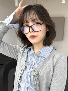 ワンズ リー 上大岡店(One's ly) 大人ガーリーミディアムレイヤー_ダークアッシュブラウン