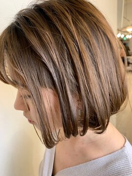 ミザルー(Misirlou) オフィスヘアにもボブ