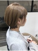 〈ブリーチ有〉ベージュ×ショートボブ正木ゆかり