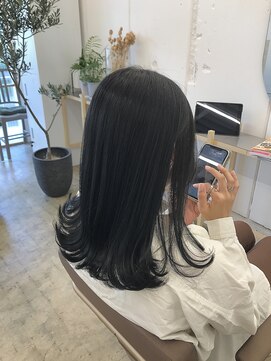 ルタ(Ruta) ロングのブルーブラック