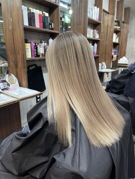 ラフ(LAFF) #黒髪#ボブルフ#ネビージュ#小顔#ワンレン