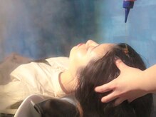 【はちみつ炭酸ヘッドスパ】保湿力up！髪の土台になる頭皮から健康を目指したい方におすすめ！