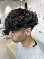 フィフス 天神大名(fifth) スペインカールスパイラルパーマフェードツーブロックメンズヘア