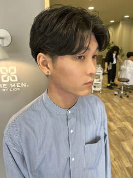 リオス(LIOS) センターパートスタイル