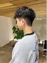 サーリー(SURLY)&nbsp;スペインカールソフト刈り上げ前下がりカットスパイラルパーマ