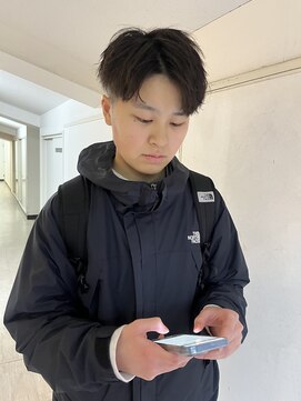 アイズ 海老名(AIZU) アップバングショート センターパート 眉毛 ツイスト