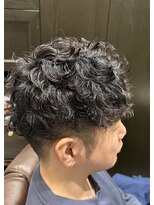 ミリオンバックス 御徒町店(Million Backs)&nbsp;スパイラル/マッシュパーマ/アッシュブラック<理容室>[メンズ]