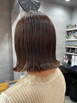 イシン(ISIN) 黒髪/縮毛矯正/髪質改善/インナーカラー[保土ヶ谷]