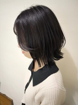 カサネ(KASANE) くびれボブ　レイヤーカット　ミディアム