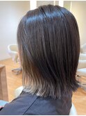 切りっぱなしボブ/インナーカラー/グレージュ/透明感カラー暗髪