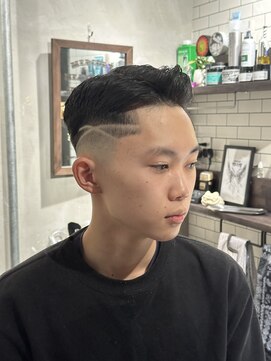 スリックバックフェード