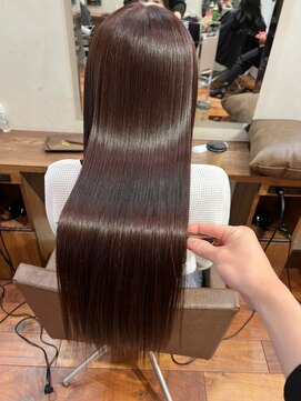 キュア 表参道(CURE) ・表参道駅・縮毛矯正・髪質改善・トリートメント・美髪矯正