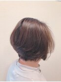 奥行きショートボブ。