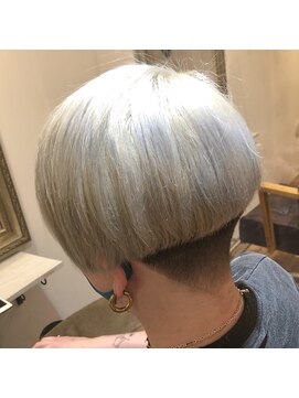 ヘアリゾートユア 新大久保店(hair resort YuA) ホワイトカラー【新大久保　カラー】