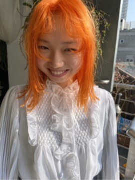 フィン(fin,) fin,/美髪/ホワイトグレージュ/ネビージュ/こなれミディ/パーマ