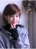 ベージュピンク斜めバング外国人風外ハネウルフボブレイヤーh3