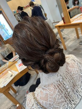 エヌアンドエー 草加店(N&A) お呼ばれパーティーヘアアレンジ#3 まとめ髪/お団子