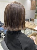 ボブ×オリーブベージュ