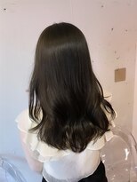 ダークグレージュ／ダスティグレー／透明感