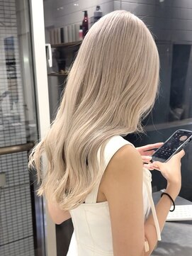 ミラ 新宿(MILA) ホワイトミルクティー/ケアブリーチ/ハイトーン/髪質改善