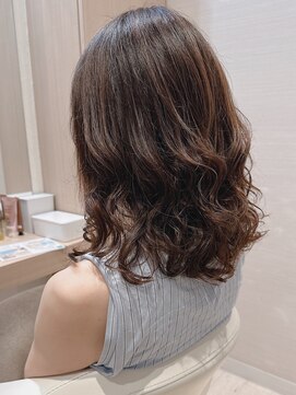 コーエン(cowen) 大きめゆるふわナチュラルウェーブくびれヘア段カットアラフィフ