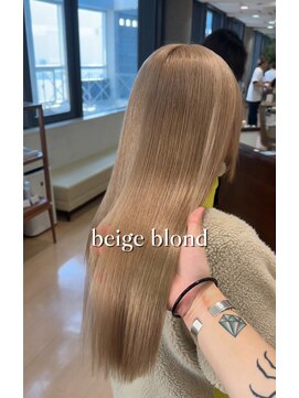 ヘアサロン アウラ(hair salon aura) ベージュカラー　ブロンドベージュ　ミルクティーカラー
