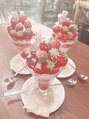 インスヘアー 梅田(INCE HAIR)&nbsp;カフェ巡りも好きです！苺のパフェを食べました~~