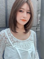 イメチェン ホワイトブロンド 外ハネボブ 美髪 ワイドバング