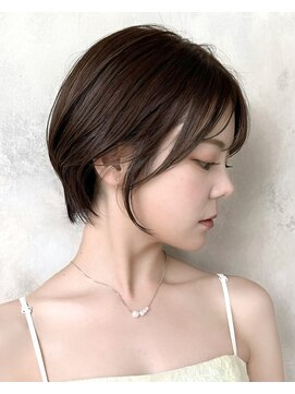 アフロート ルヴア(AFLOAT RUVUA) 40代50代に人気の似合わせ丸みショートボブ 新宿