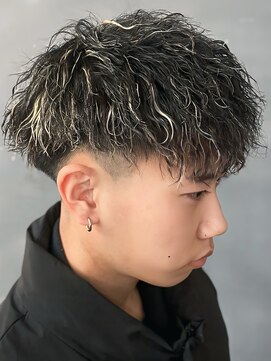 バース バイ ハピネス(BIRTH by happiness) 奈良men'sホワイトメッシュツイストスパイラルパーマ短髪