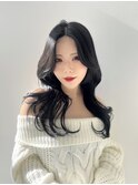 顔まわりレイヤー / 暗髪ふんわりロング / 大人落ち着きロング