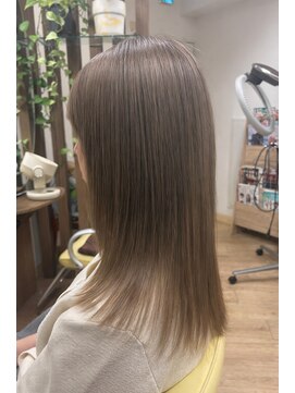 【艶髪メテオカラーストレート×サンドベージュ】