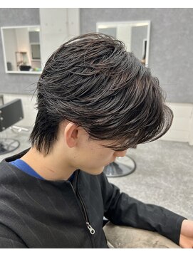 グロップ 町田(GLOP) センターパートをより輝かせる王道フェザーパーマ