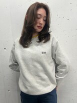 ピア ヤクイン(Pia Yakuin) ブラウンベージュ×ミディアムレイヤー
