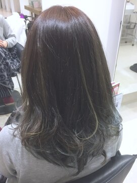 ヘアープロデュース フラックス(HAIR PRODUCE flux) ハイライト×グラデーショングレージュ【西淀川区,尼崎駅,出来島